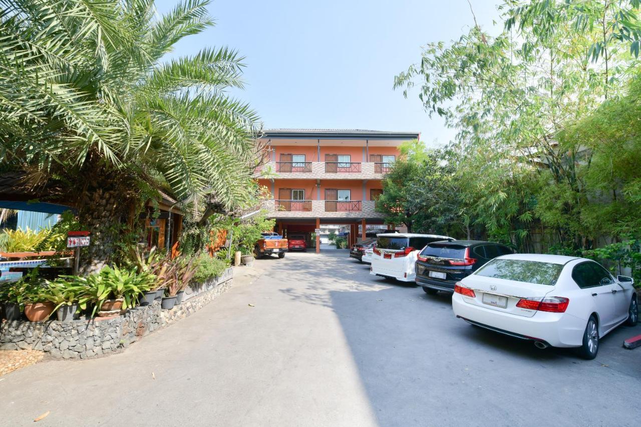 Oyo 549 Maesri Resort Pattaya Exterior photo